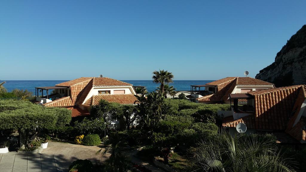 Le Roccette Mare Beach Hotel & Restaurant Tropea Exterior photo