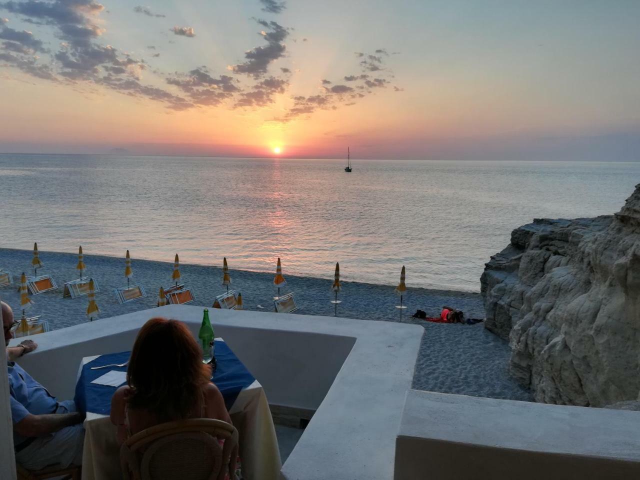 Le Roccette Mare Beach Hotel & Restaurant Tropea Exterior photo